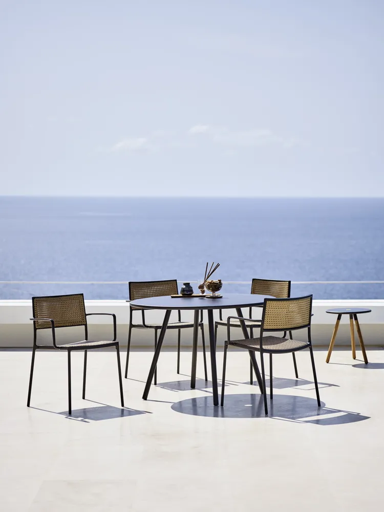 sandy|gartenstuhl-diningsessel-stapelsessel-korbsessel-rattan-cane-line-less-11430-aldu-2.jpg
